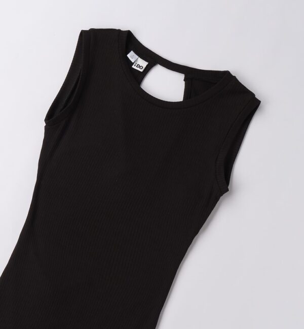 Abito maglia tagliata senza manica