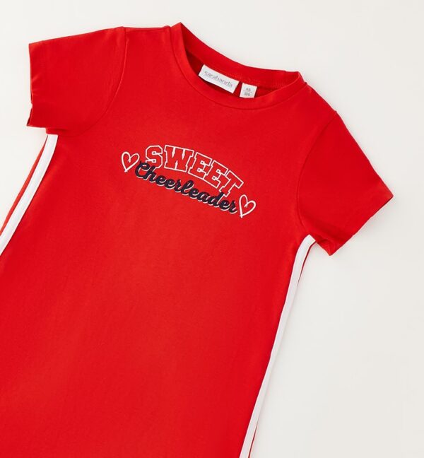 Abito maglia tagliata con manica