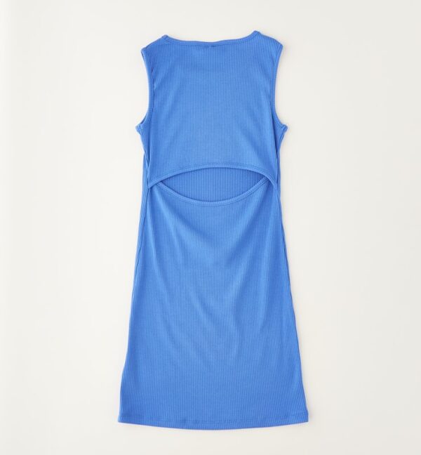 Abito maglia tagliata senza manica