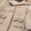 Cappotto riccio con cappuccio